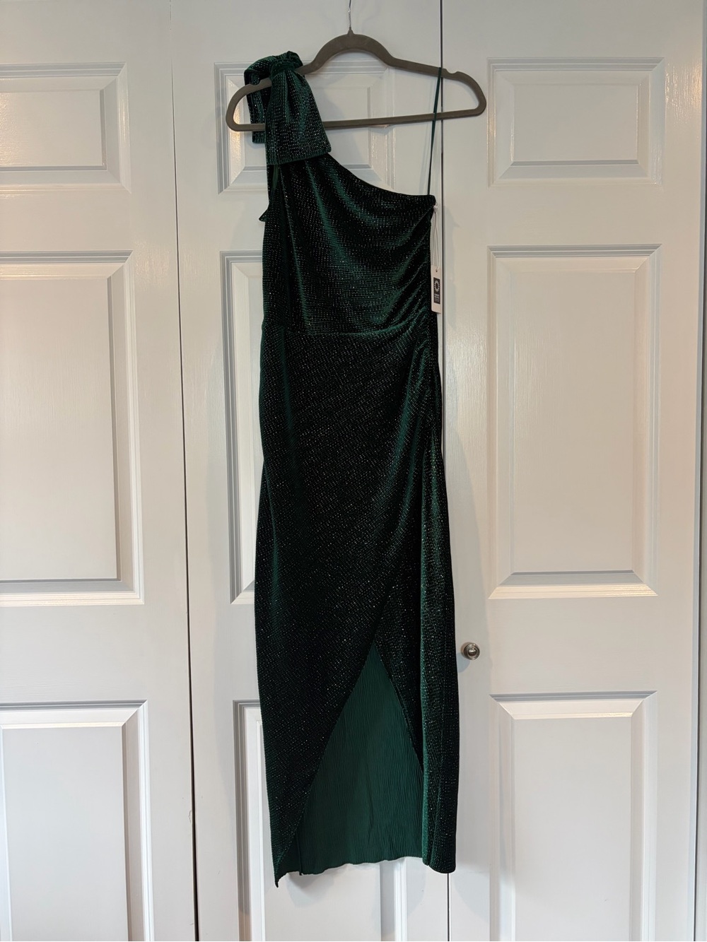 NWT Tuckernuck One-Shoulder Dark Green Evening Dress with Bow Accent